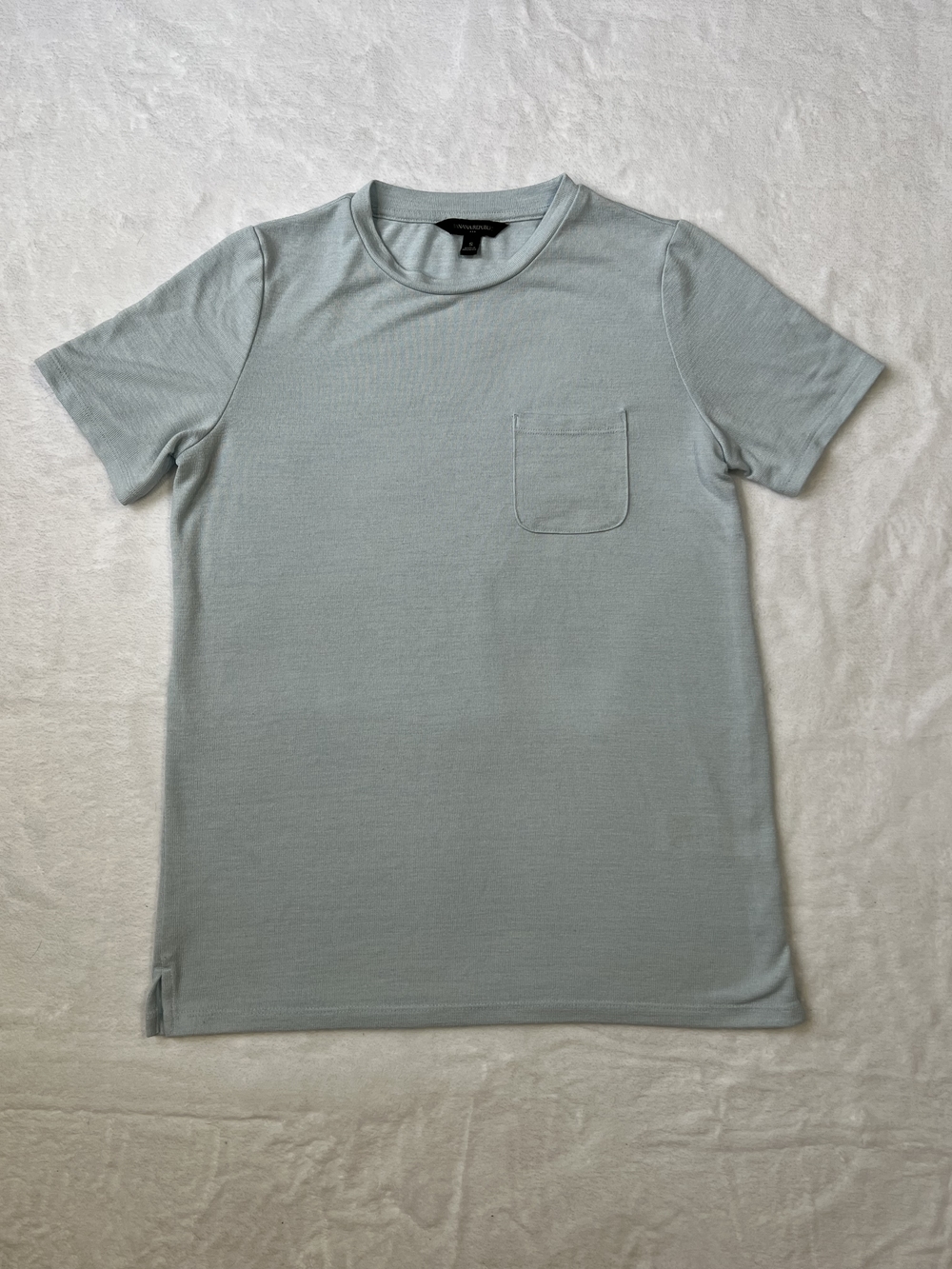 Banana Republic Mens Small Light Green Short Sleeve Pocket Tee Shirt Rayon Blend